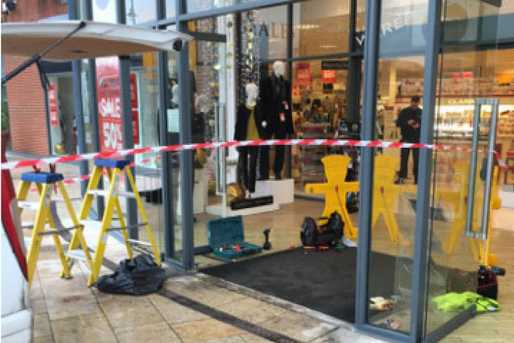 Retail Door Fitters in Oxford
