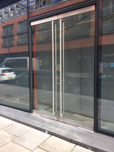 Automatic door installed to offices in Swindon